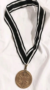 Star Wars: The Mandalorian Empire Imperial Crest Medal - Picture 1 of 3