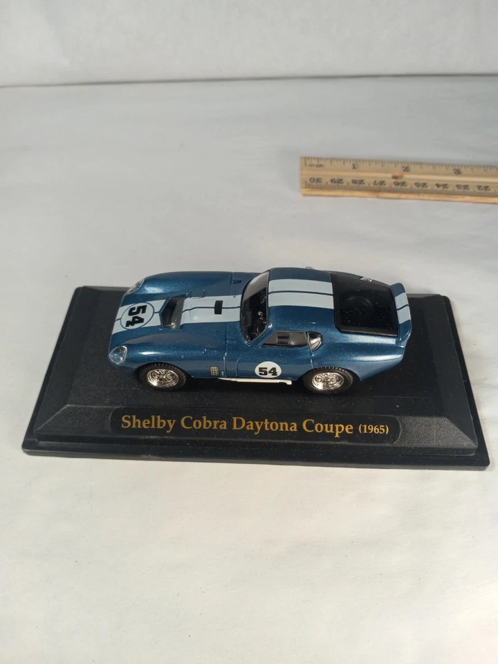 Shelby Cobra Daytona 1965 cupé escala 1:43 Foto 1 de 4