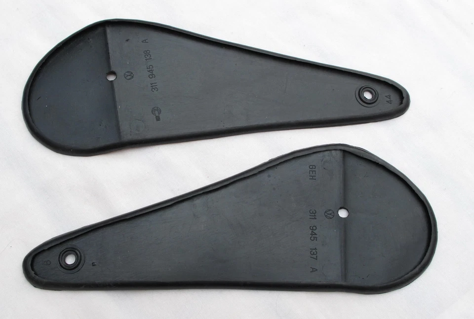 VW Typ 3 Early Reflector Seals Notchback Fastback Squareback pair variant 1500S - Image 1 of 1