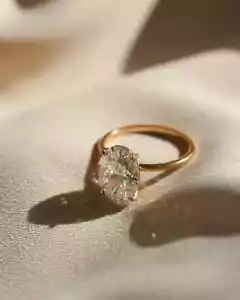 2.50Ct Oval-Cut VS1/G Lab Grown Diamond Solitaire Wedding Ring 14k Yellow Gold - Picture 1 of 6
