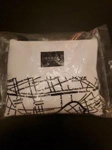 Neu/Versiegelt 2019 American Airlines State Amenity Reiseset - Weiß  - Bild 1 von 2