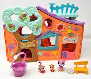 LPS Littlest Pet Shop Club Treehouse Playset 2007 Hasbro w/ Pets & Furniture! - Picture 1 of 10