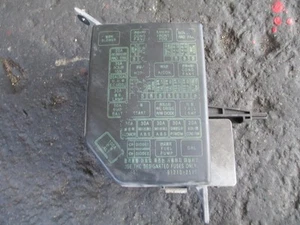 02 HYUNDAI ACCENT UNDER HOOD FUSE BOX - Picture 1 of 7