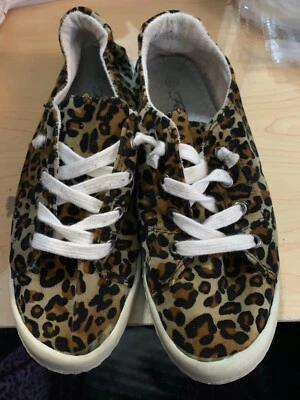 Zapatillas Forever Comfort Estampado Leopardo SLIPON Talla 8 1/2 En muy buen estado Foto 1 de 4