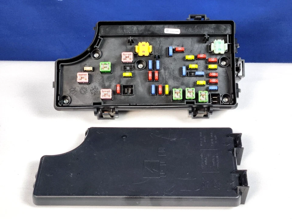 🏅 2011 – 2014 Jeep Patriot Compass   TIPM Fuse Relay Box   04692342  🏅 - Image 1 of 4