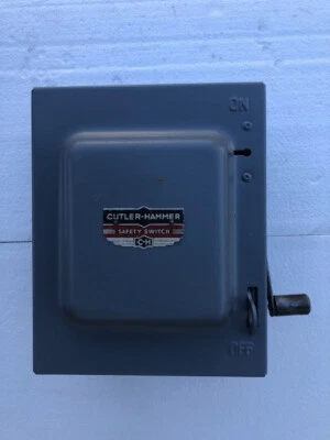 Cutler-Hammer Safety Switch, 30 A, 250 V, 2 Poles - Image 1 of 4