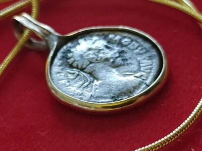 177-192AD ANCIENT ROMAN SILVER DENARIUS Pendant  & Gold Filled Chain, COA & Box - Image 1 of 4