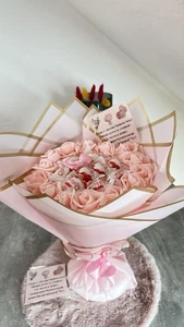 Handgemachter Süßigkeitenstrauß mit Raffaello – Geschenkidee - Bild 1 von 5