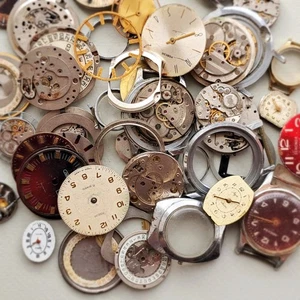 65 Teile Vintage Uhrenteile Lot für Steampunk Art 300g UdSSR Uhrwerke Zifferblätter Gehäuse - Bild 1 von 15