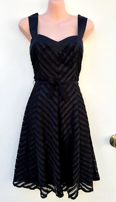 REVIEW Black Tulle Ribbon Sweetheart Neck Fit & Flare Grosgrain Belt Dress sz 10 - image 1 of 4
