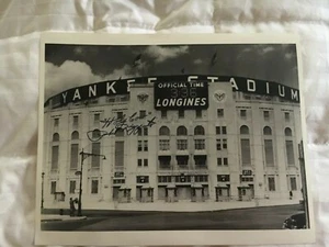 Phil Rizzuto Signed 11x14 photo Yankee stadium - Picture 1 of 2