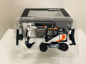 Develon Concept-X Wheel Excavator Metal Machines 1:50 Scale DieCast Model New - Picture 1 of 9