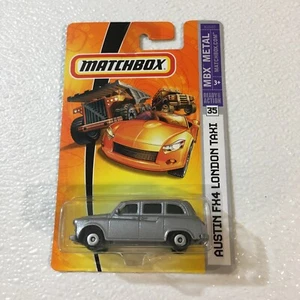 MATCHBOX Austin FX4 London Taxi ~ 2004 ~ 1:63 ~ Diecast ~ ￼ Silver - Picture 1 of 3