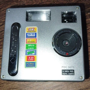 Polaroid PDC 3070 Digital Camera Retro Heisei - Picture 1 of 11