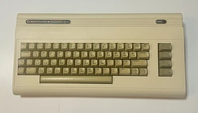 Commodore 64 Breadbin - ASSY 250425 - Case RAL 1015 - Immagine 1 di 4