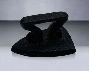 Vintage Miniature Cast Iron Flat Sad Iron Childs Toy Dollhouse Accessory 1.25" - Picture 1 of 6