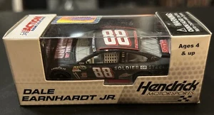 2013 Dale Earnhardt Jr. #88 National Guard Man of Steel 1/64 NASCAR Diecast - Bild 1 von 2