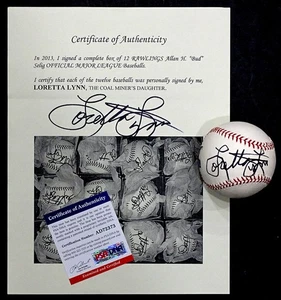 LORETTA LYNN Original SIGNIERTES AUTOGRAMM auf BASEBALL mit PSA/DNA COA & LL COA - Bild 1 von 4