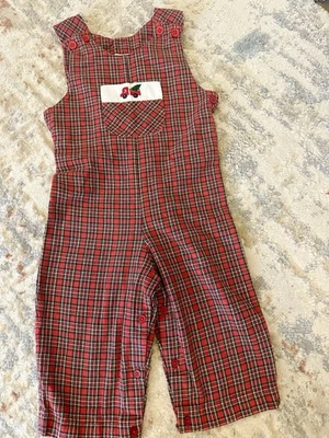 Macacão Strasburg Romper Masculino Tamanho 18 Meses Xadrez Vermelho Árvore de Natal Caminhão - Imagem 1 de 4