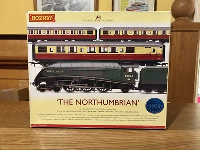 HORNBY R2435 “THE NORTHUMBRIAN” TRAIN PACK NEAR MINT BOXED - Image 1 of 3