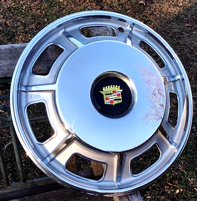 * 一套 4 * 1967 - 78 埃尔多拉多车轮盖轮毂盖 * SHARP & SHINY * 金色支架 ~! — 第 1/4 张图片