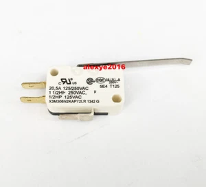 1 PCS saia-burgess X3M306N2KAP72LR Micro Limit Switch 3 Pins With Press Lever - Picture 1 of 5