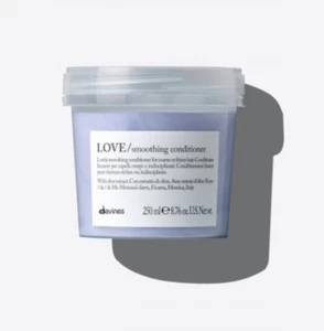 Davines Love Smoothing Hair straightening conditioner 250ml | 8.76 Fl.oz - Picture 1 of 2