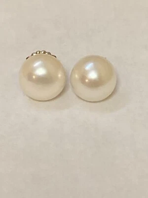 Pendientes de perlas cultivadas de oro blanco de 14K de 12 mm Foto 1 de 4