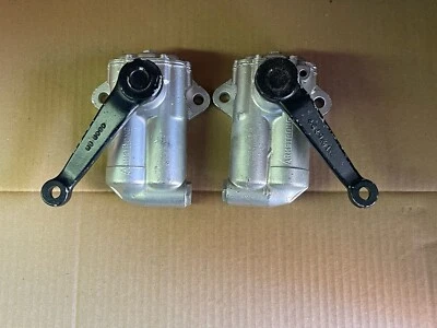 NUEVO JUEGO DE AMORTIGUADORES TRASEROS PARA MGB 1963-1980 HECHO EN REINO UNIDO POR ARMSTRONG Foto 1 de 4