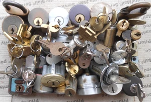 8.9 Lbs mix lot of Locks, cylinders, cam locks, parts, etc...Locksport - Picture 1 of 6