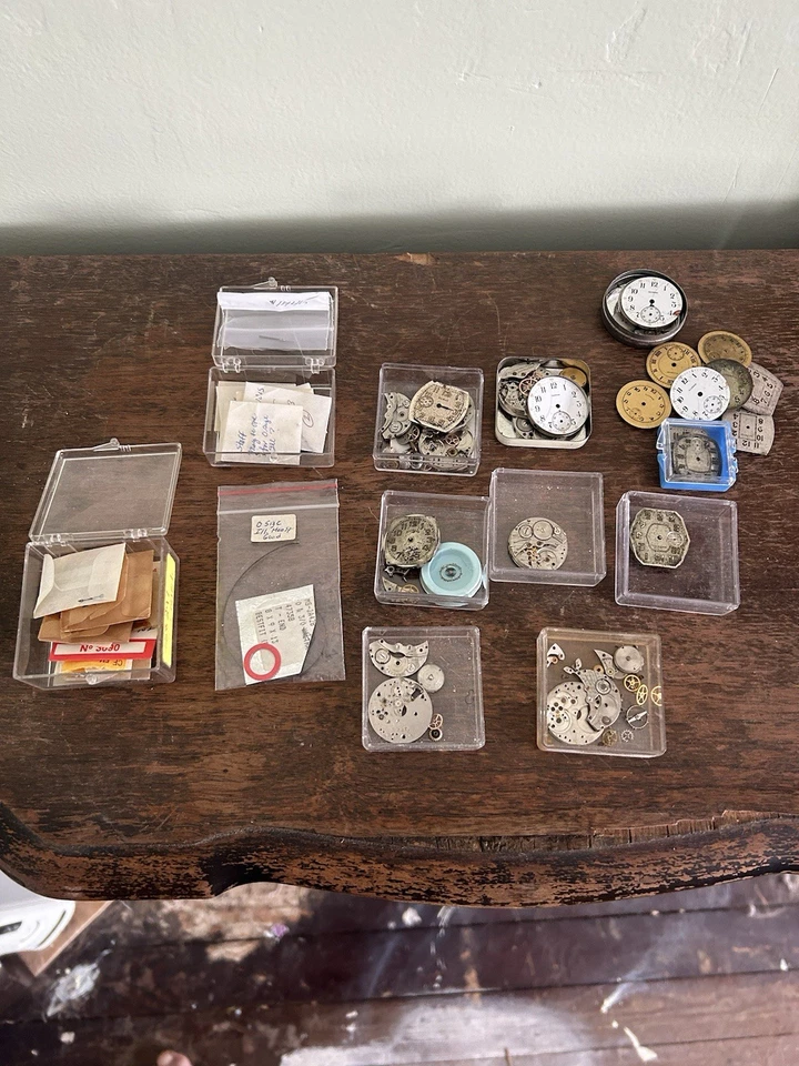 Lote de piezas de reloj de pulsera Illinois vintage. Piezas manos caras movimientos antiguas Foto 1 de 4