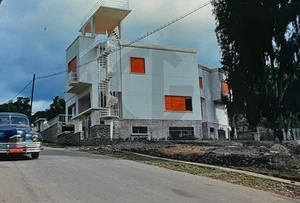 Packard Eight & Bauhaus/Brutalist House in Tanger Marokko: 50er Jahre 35mm Dia - Bild 1 von 5