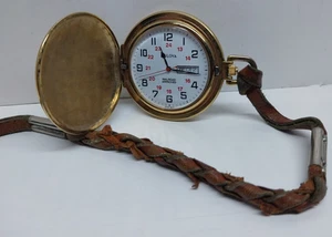 Reloj Bolsillo Bulova Railroad Aprobado Día/Fecha Cuarzo *Batería Nueva* - Imagen 1 de 13