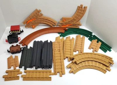 Fisher Price Geo Trax Кривые/Переключатели Дорожки Уголь/Багаж/Дерево Автомобиль Лот из 24 Изделий - Изображение 1 из 4