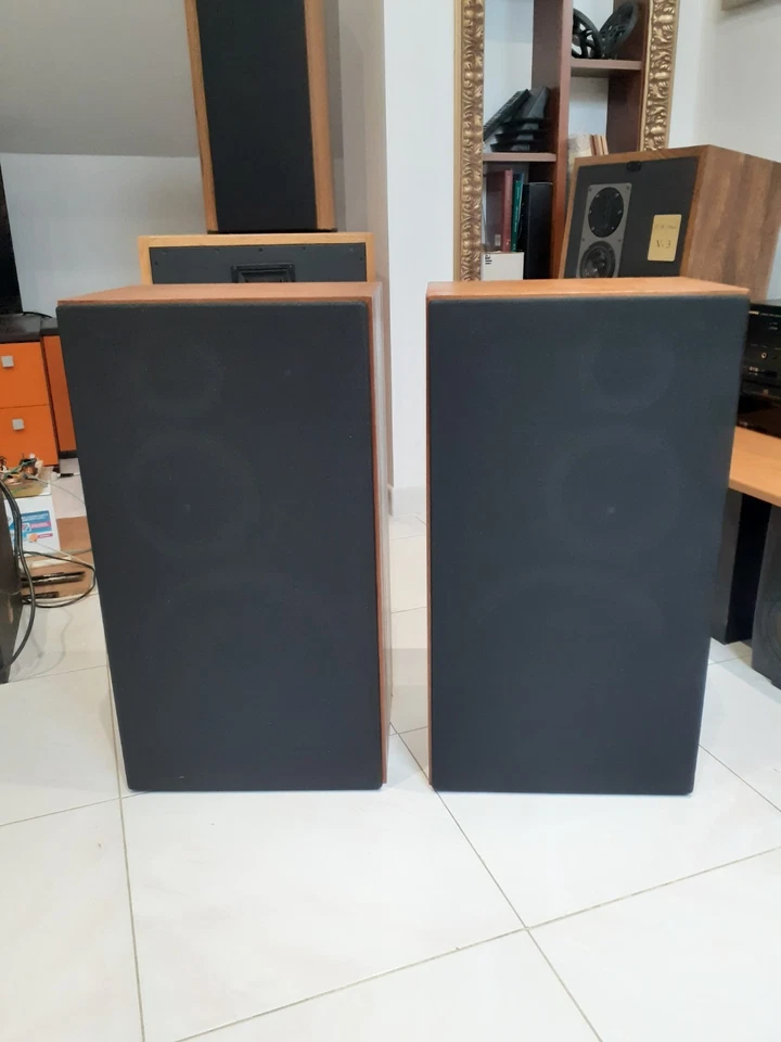 CELESTION DITTON 332, coppia Diffusori In Ottime Condizioni. Tele Nuove.  - Immagine 1 di 4