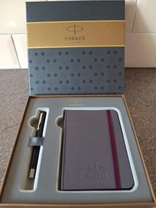 Parker Vector Black Fountain Pen Gift Set  Inc Blue Refil & Note Book IIY France - Foto 1 di 7