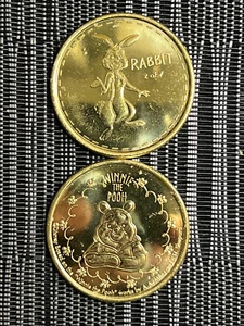 WALT DISNEY WORLD RABBIT POOH 2024 COLLECTION GOLD/BRONZE MEDALLION COIN - Picture 1 of 1
