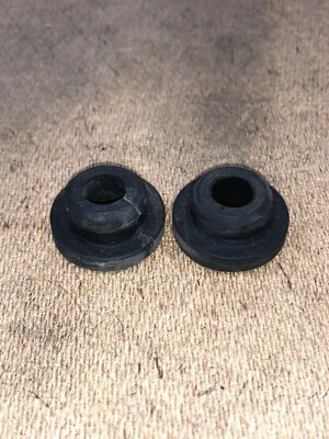 Infiniti FX35 FX45 G35 G37 Radiator Rubber Mount Bushing Grommets Upper SET S1 - Image 1 of 4