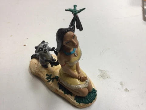 POCAHONTAS & MEEKO  special edition by applause Disney Cover