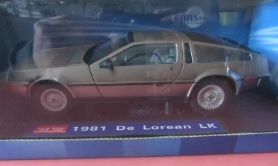 Modello di auto pressofusa Sunstar DeLorean DMC-12 DMC12 del 1981 in scala 1/18 - Immagine 1 di 4