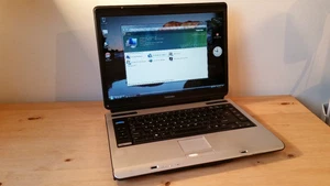 Toshiba Satellite A100-338 Intel Core 2 Duo T5200 1.6Ghz 2GB RAM 60GB HDD - Picture 1 of 7
