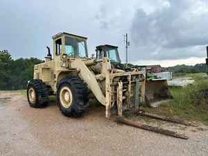 International Hough M10A Rough Terrain Forklift - Picture 1 of 9