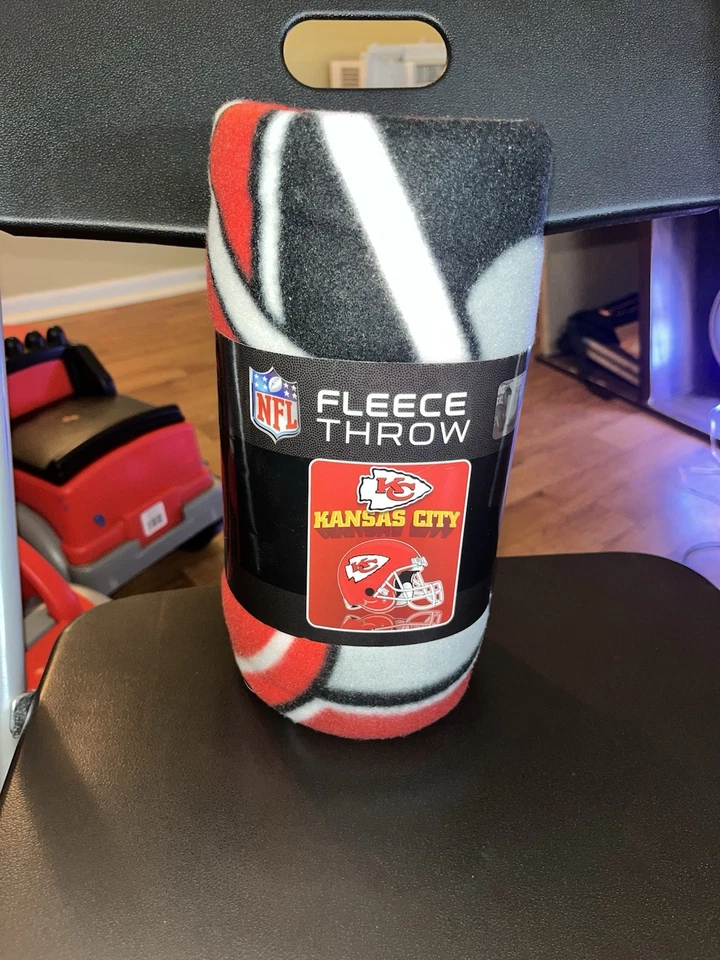 Nuevo lanzamiento de peluche NFL Kansas City Chiefs 50x60 súper suave suave North West Co Foto 1 de 1