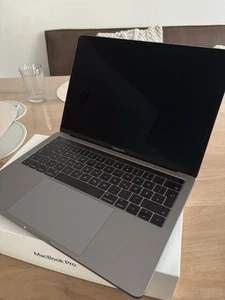 Apple MacBook Pro 13,3 Zoll, 256GB SSD, Intel Core I5 7. Gen, 3,50GHz, Touchbar - Bild 1 von 15
