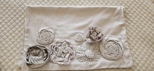 RARE RH TEEN LITE GREY 3D FLORAL FLOWERS DECORATIVE PILLOW SHAM - Picture 1 of 6
