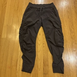 Athleta Attitude Pant Gray Women's Size 4 Comfy Stretch Travel Ruched Athletic - Picture 1 of 6