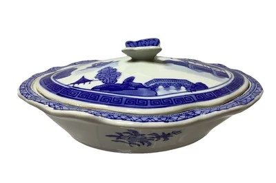 VTG Canton Covered Bowl Chinese Export Blue & White Porcelain Vegetable Dish  - Image 1 of 4