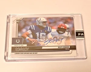 2025 Panini Instant Rookie Signatures #41 Riley Leonard Rc Auto #33/99 Colts Rc - Bild 1 von 3
