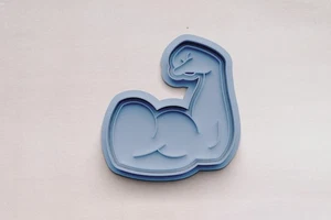 Keksausstecher Muskelarm PLA mit Stempel – Geschenk für Bodybuilder und Fitness - Bild 1 von 5