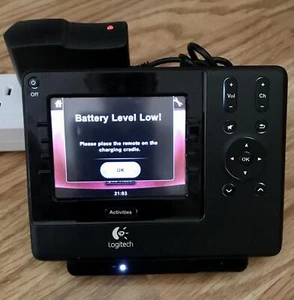 Logitech Harmony 1000 Universalfernbedienung - Farb-Touchscreen (866309-0000) - Bild 1 von 1